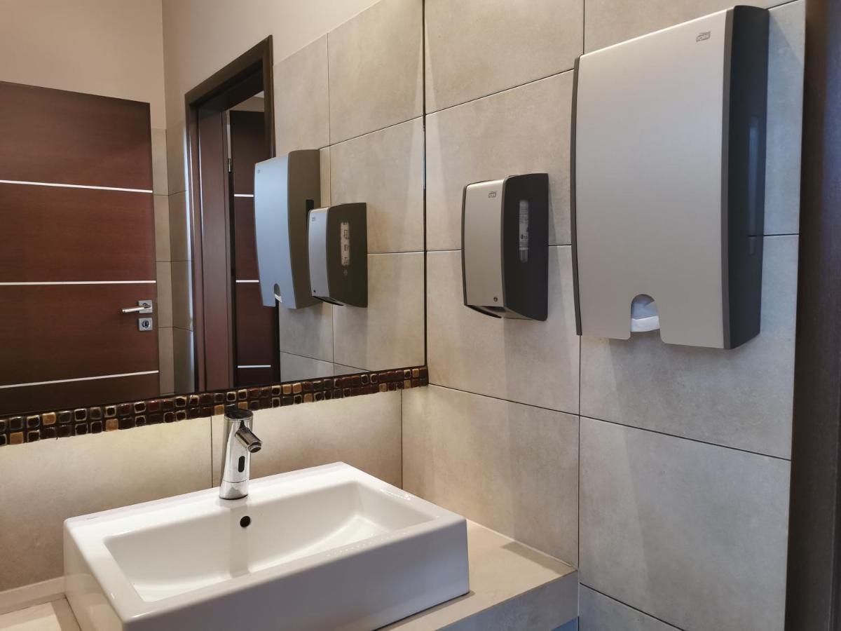Hotel Gambit I Restauracja Cieszyn Cieszyn  Buitenkant foto