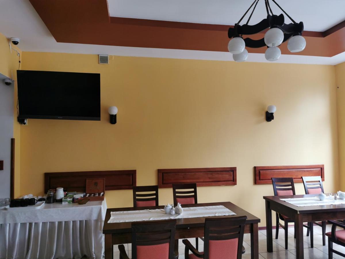 Hotel Gambit I Restauracja Cieszyn Cieszyn  Buitenkant foto