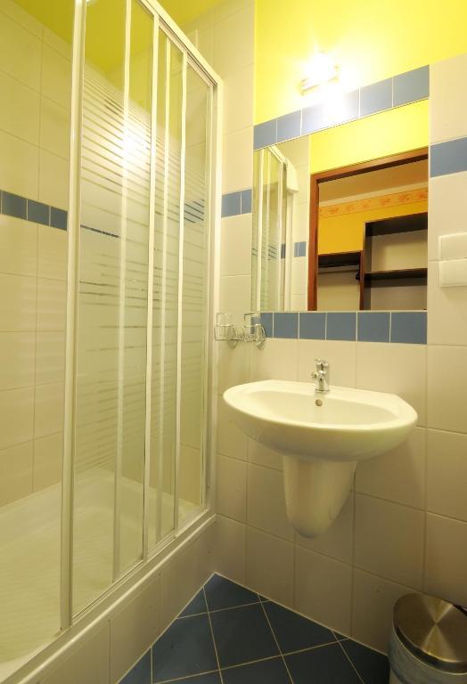 Hotel Gambit I Restauracja Cieszyn Cieszyn  Kamer foto