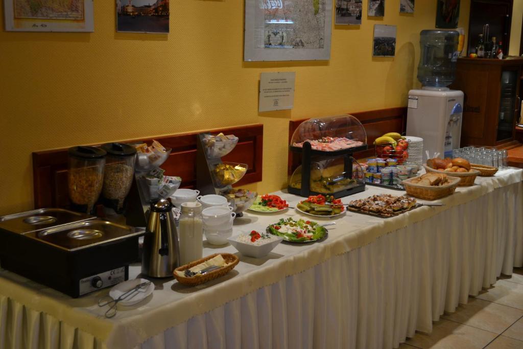 Hotel Gambit I Restauracja Cieszyn Cieszyn  Buitenkant foto