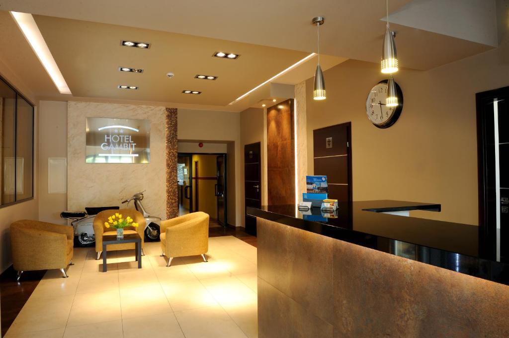 Hotel Gambit I Restauracja Cieszyn Cieszyn  Buitenkant foto